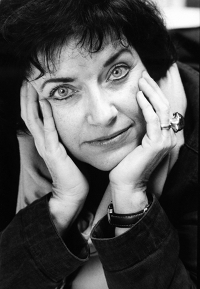 Viviane Moore