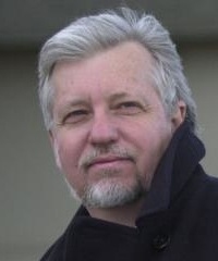 Dan Simmons