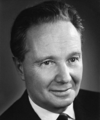 Robert Merle