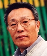 Hwang Sok-Yong